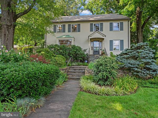 5909 SEARL TER, Bethesda, MD 20816