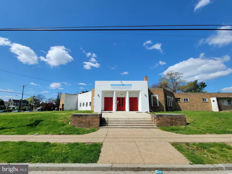 5900 DREXEL RD, Philadelphia, PA 19131