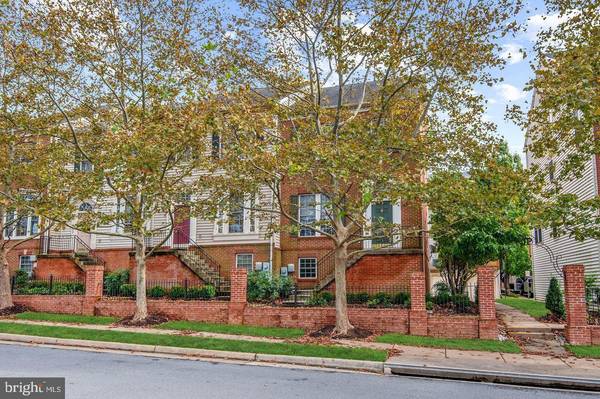 8173 SKELTON CIR, Falls Church, VA 22042