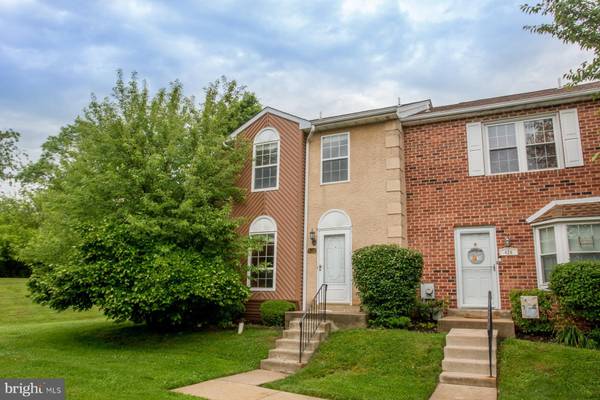 427 CEDARCREST LN #16, Aston, PA 19014