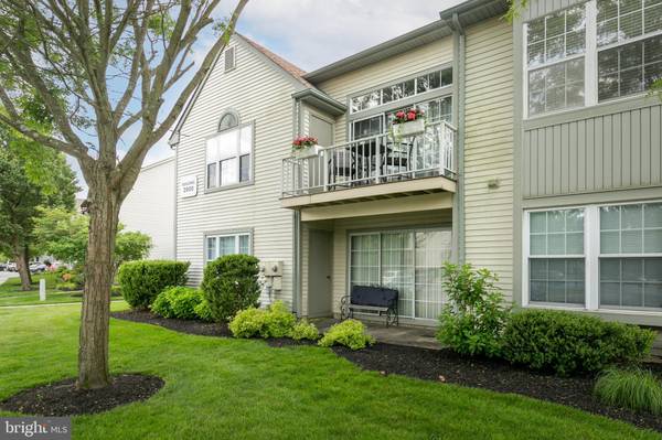 2902-B TARNBROOK DR, Mount Laurel, NJ 08054