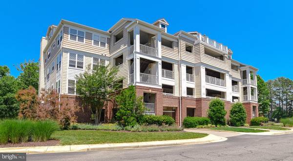 334 OYSTER BAY PL #401, Solomons, MD 20688