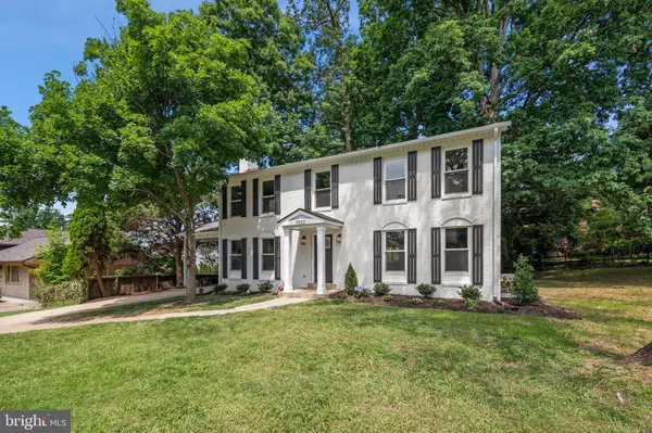 Falls Church, VA 22043,7922 LANDING LN