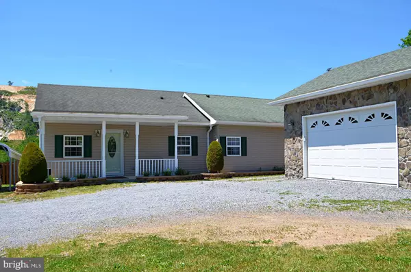 Berkeley Springs, WV 25411,11 NORRIS LN