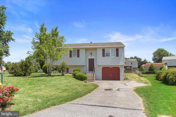 4424 SHERWOOD DR, Dover, PA 17315