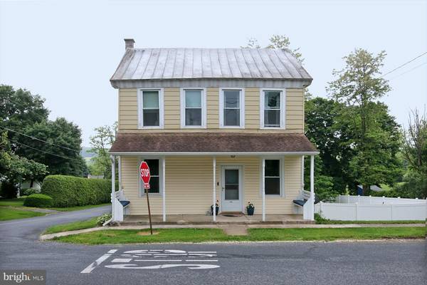 154 TULPEHOCKEN ST, Bernville, PA 19506