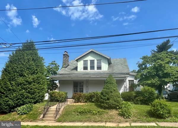 144 SUMMIT AVE, Upper Darby, PA 19082