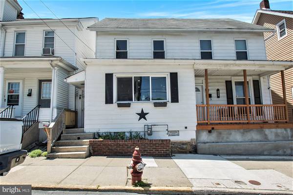 16 2ND ST, Slatington, PA 18080