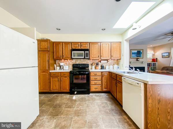 Newtown Square, PA 19073,137 HUNT CLUB LN