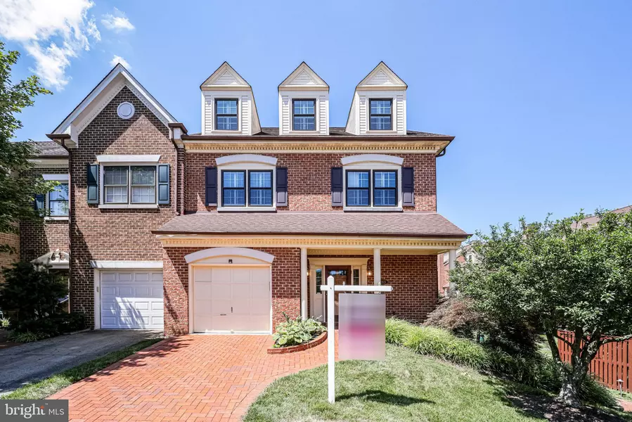 6269 CHAUCER VIEW CIR, Alexandria, VA 22304