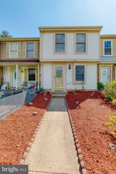 8718 SUSQUEHANNA ST, Lorton, VA 22079