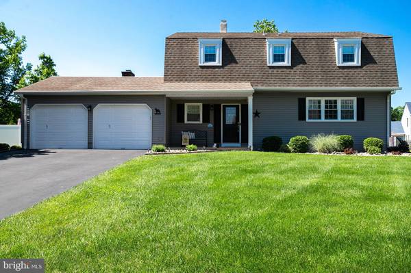 9 FORD DR, Hamilton, NJ 08690