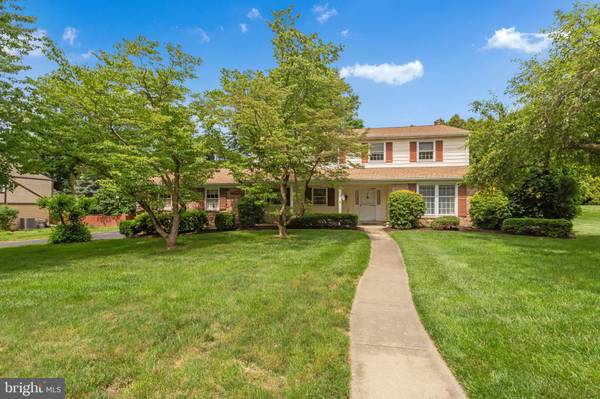 271 LAMPLIGHTER LN, Huntingdon Valley, PA 19006