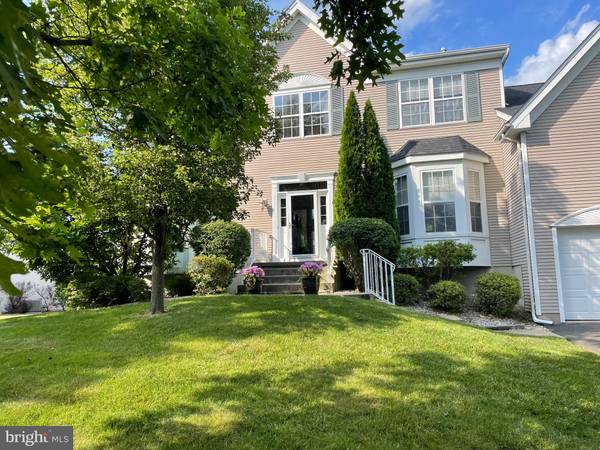 48 HERITAGE DR, Allentown, NJ 08501