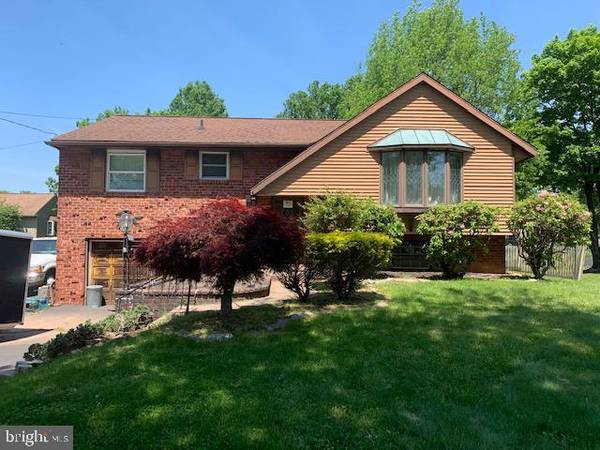 1833 SADDLE DR, Warrington, PA 18976