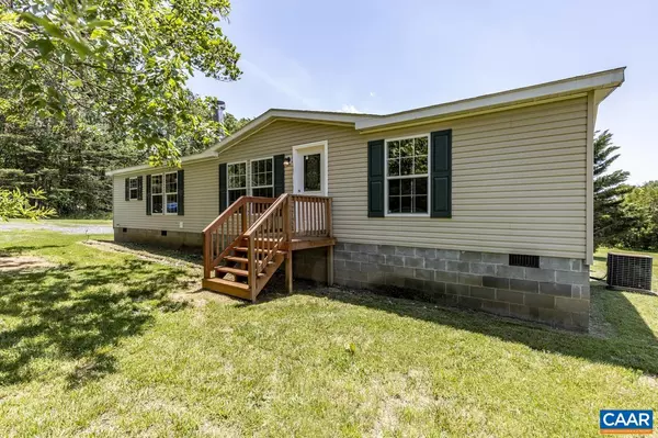 New Canton, VA 23123,667 EQUESTRIAN TRAIL RD