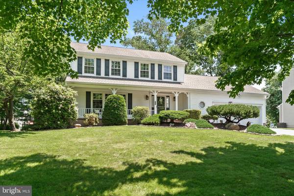 8 COLTS NECK TER, Hamilton, NJ 08620