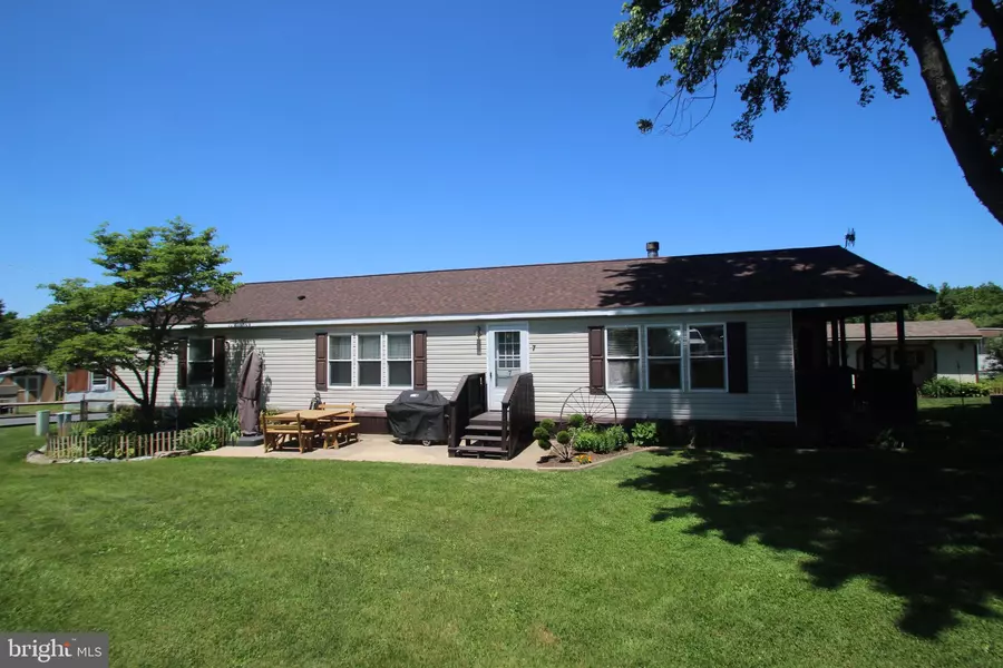 7 CRESTVIEW VLG, Middletown, PA 17057