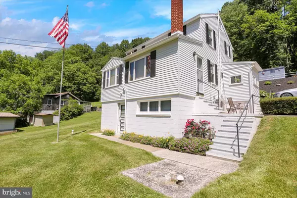 39 OLD FRIEDENSBURG RD, Reading, PA 19606