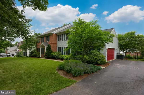 Wyomissing, PA 19610,220 STURBRIDGE DR