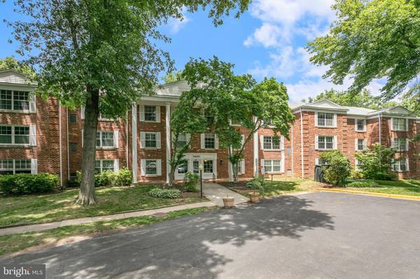 7630 PROVINCIAL DR #113, Mclean, VA 22102