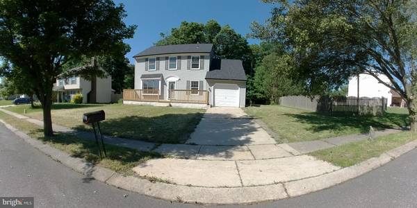 33 COVINGTON DR, Sicklerville, NJ 08081