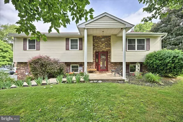 1 GARY DR, Lancaster, PA 17602