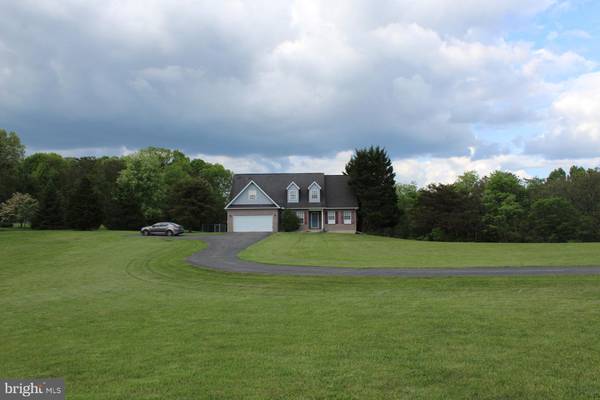 Falling Waters, WV 25419,276 APPALOOSA DR