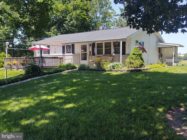 384 MOOREDALE RD, Carlisle, PA 17015