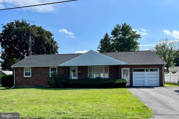 8 SOUTH AVE, Landisville, PA 17538