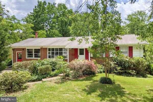 8329 COTTAGE ST, Vienna, VA 22180