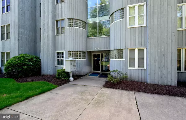 5203-UNIT LE PARC DR #B-8, Wilmington, DE 19809