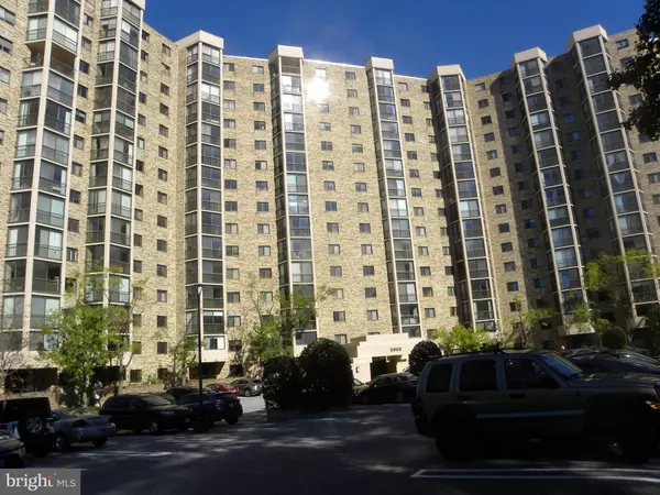 5903 MOUNT EAGLE DR #605, Alexandria, VA 22303