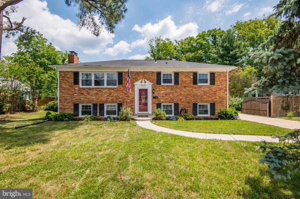 7907 DONELSON ST, Alexandria, VA 22309