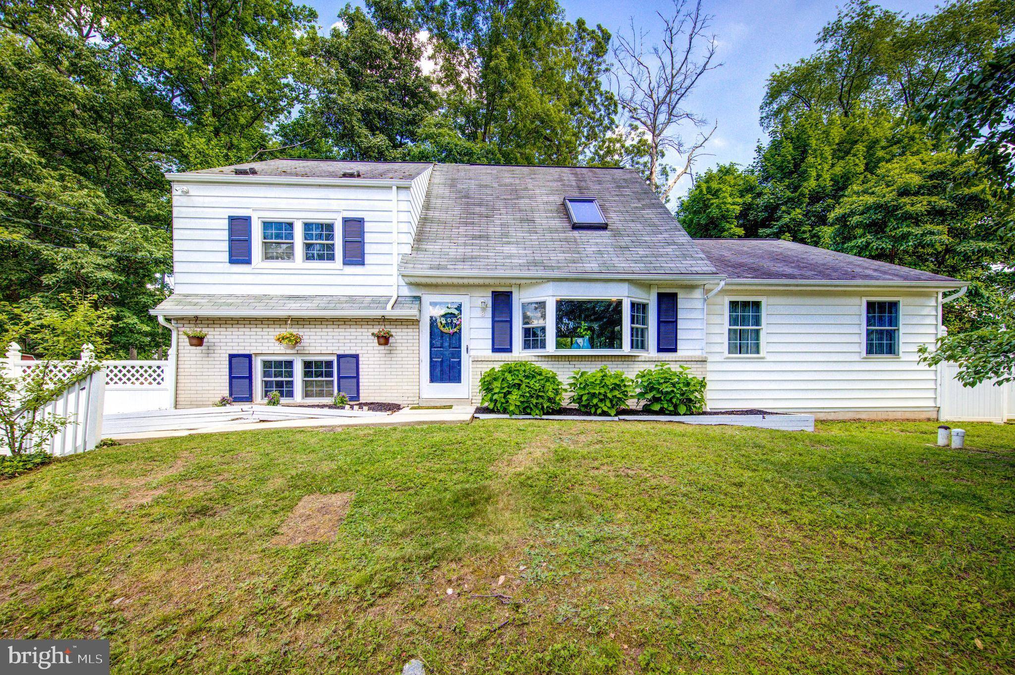 8 TIMBER LN, Paoli, PA 19301