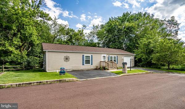 103 IVY LN, Royersford, PA 19468