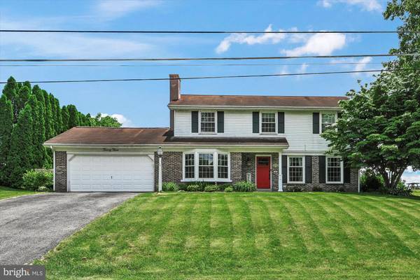 23 WOODLAND AVE, Lititz, PA 17543