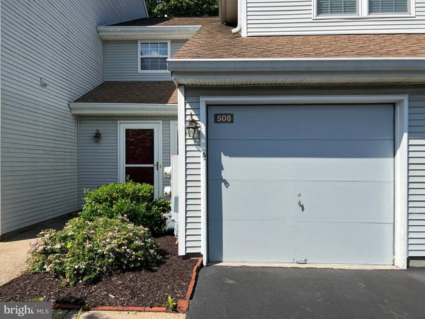 Yardley, PA 19067,508 CEDAR HOLLOW DR