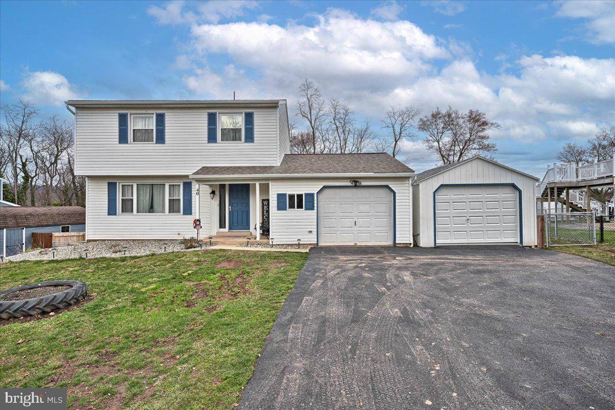 Etters, PA 17319,40 SHAMROCK LN