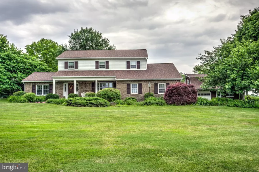 610 WATEREDGE RD, Lititz, PA 17543