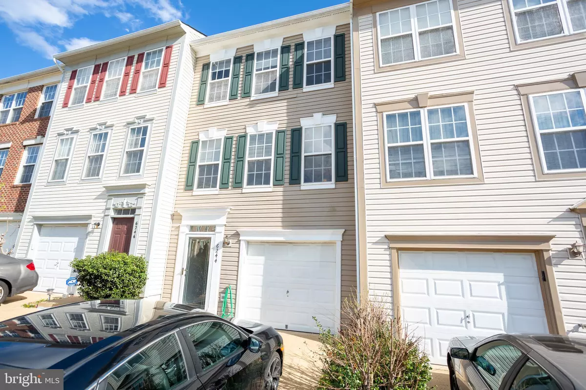 Alexandria, VA 22315,6244 LES DORSON LN