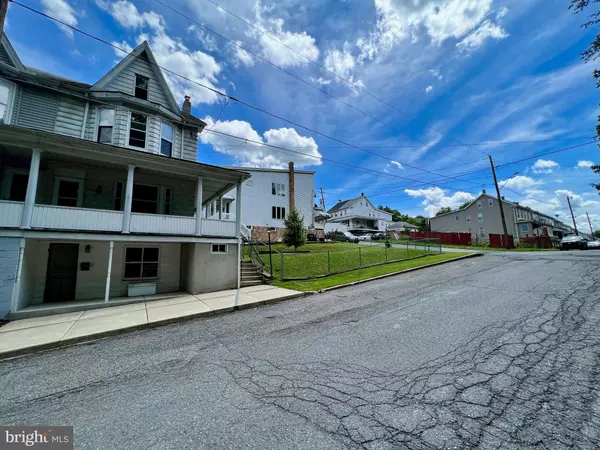 Coaldale, PA 18218,152 W RIDGE ST