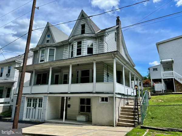 Coaldale, PA 18218,152 W RIDGE ST