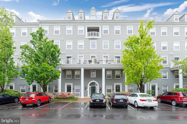 1404 ROUNDHOUSE LN #304, Alexandria, VA 22314