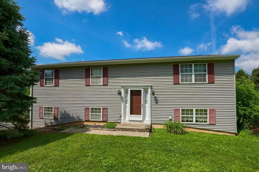 2150 RIDGE RD, York, PA 17406