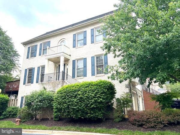 1030 GRAND OAK WAY, Rockville, MD 20852