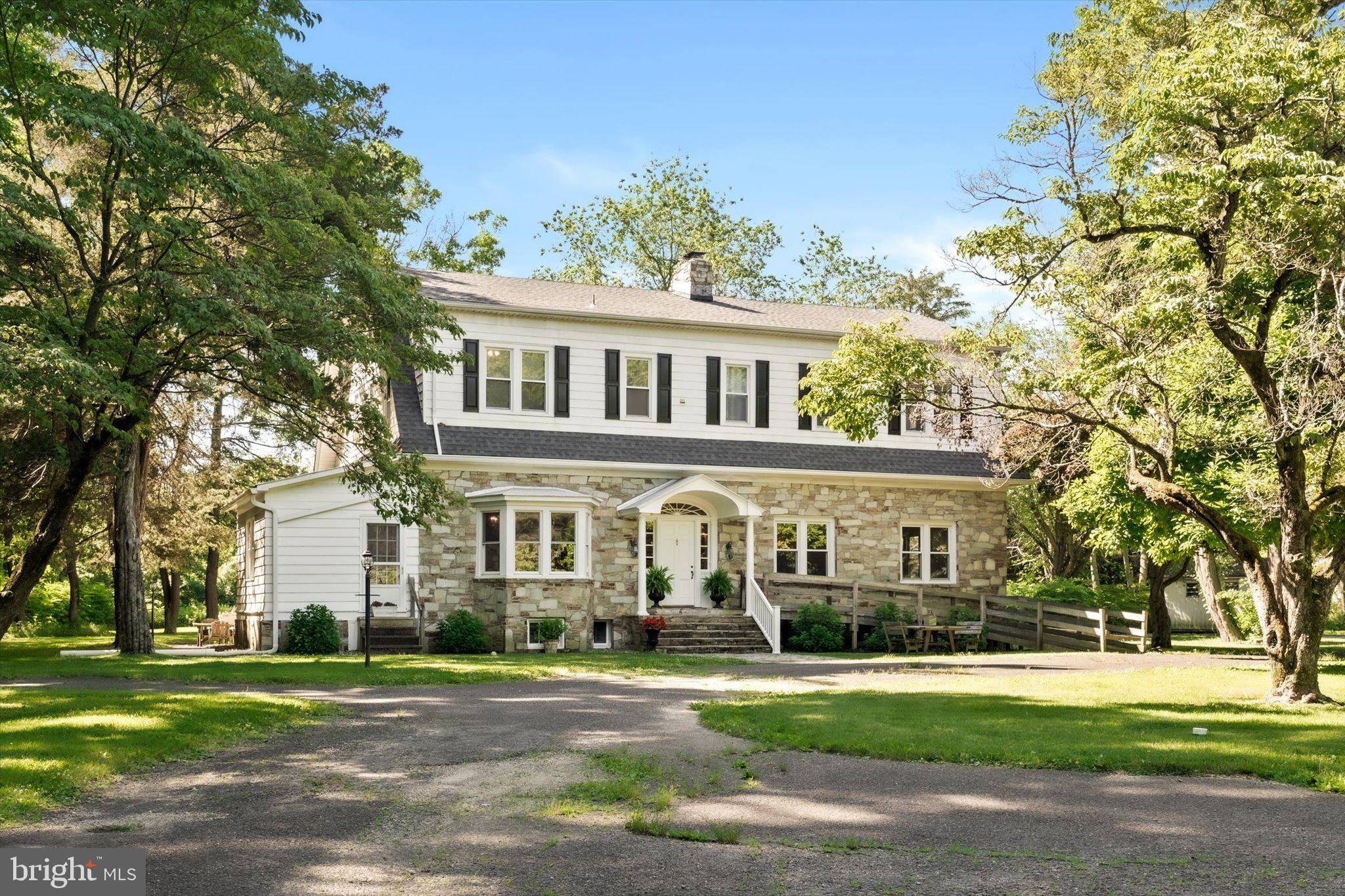 103 VOELBEL RD, Robbinsville, NJ 08691