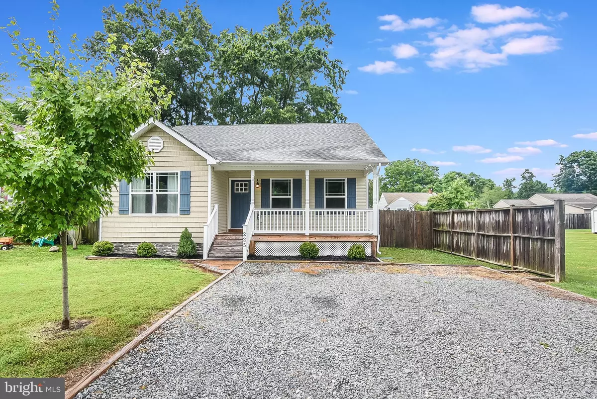 Colonial Beach, VA 22443,225 5TH ST