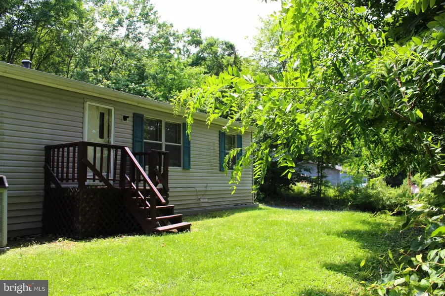 216 WALNUT DR, Moorefield, WV 26836