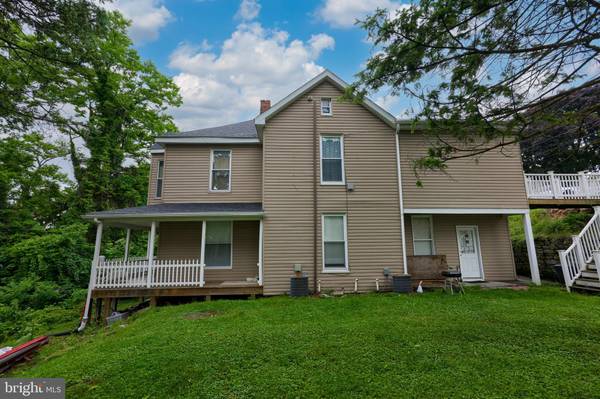 2121 S FRONT ST, Steelton, PA 17113